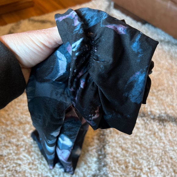 Calvin Klein Performance - Picture 4 of 5